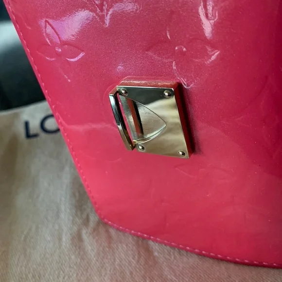 SOLD Louis Vuitton Vernis Koala Wallet - Picture 16 of 17